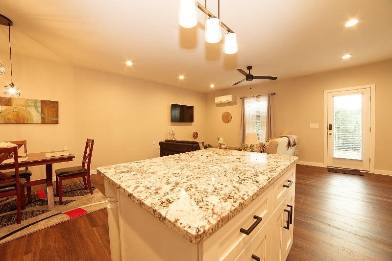 Furnished Finder property 415720_1 photo 10