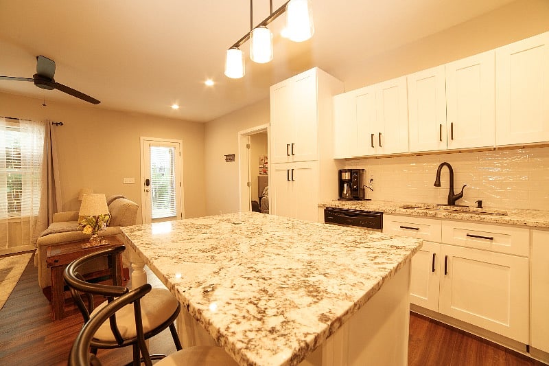 Furnished Finder property 415720_1 photo 11