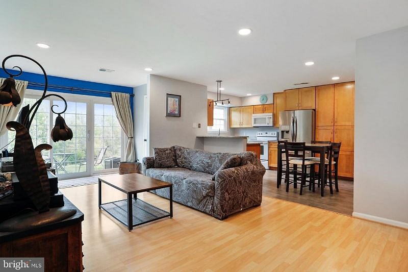 Furnished Finder property 415788_1 photo 6