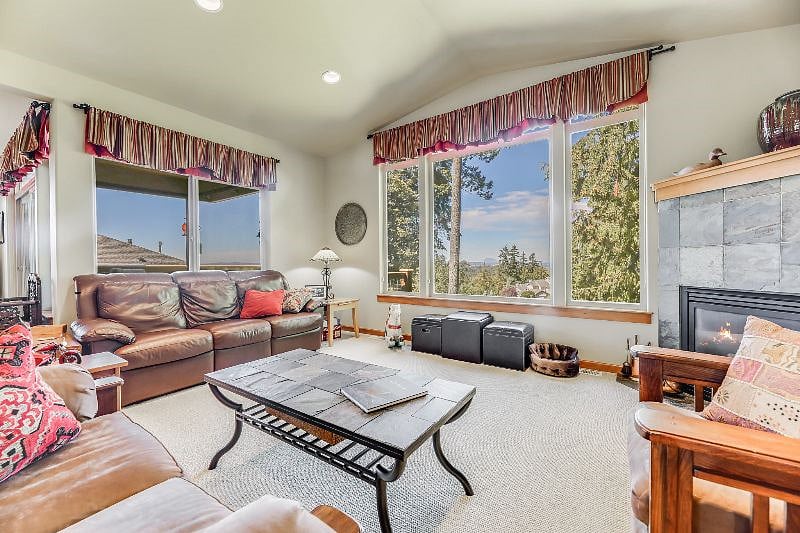 Furnished Finder property 415797_2 photo 7