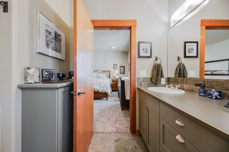 Furnished Finder property 415797_2 photo 25