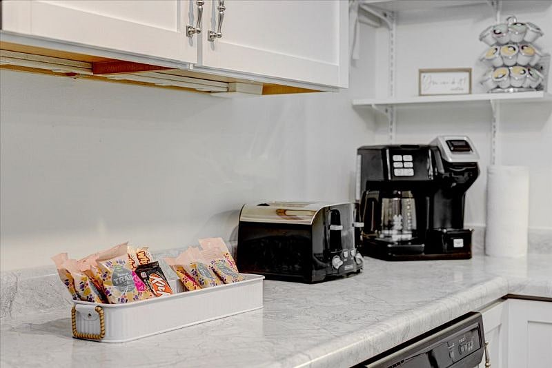 Furnished Finder property 415887_1 photo 4