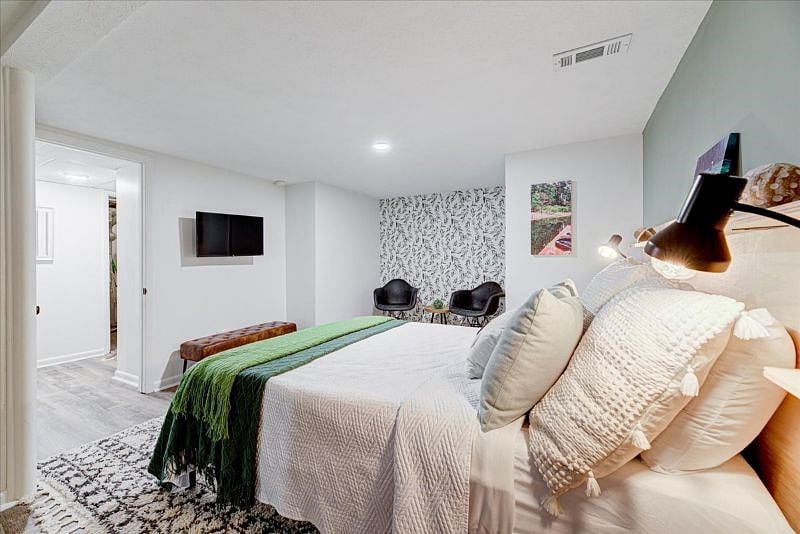 Furnished Finder property 415887_1 photo 28