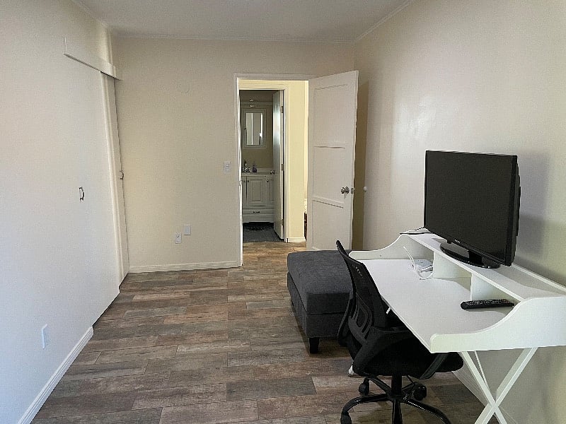 Furnished Finder property 415902_1 photo 25