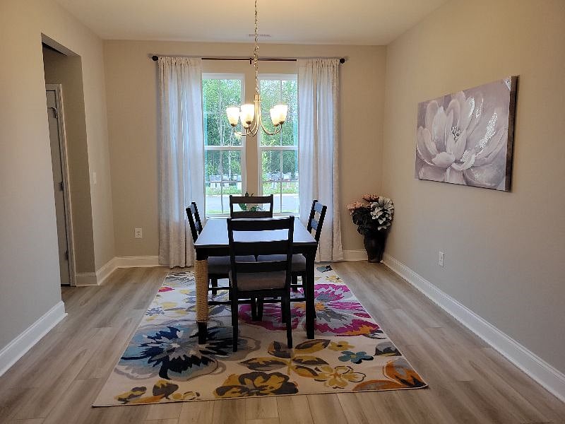 Furnished Finder property 415905_1 photo 5