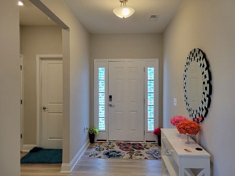 Furnished Finder property 415905_1 photo 3