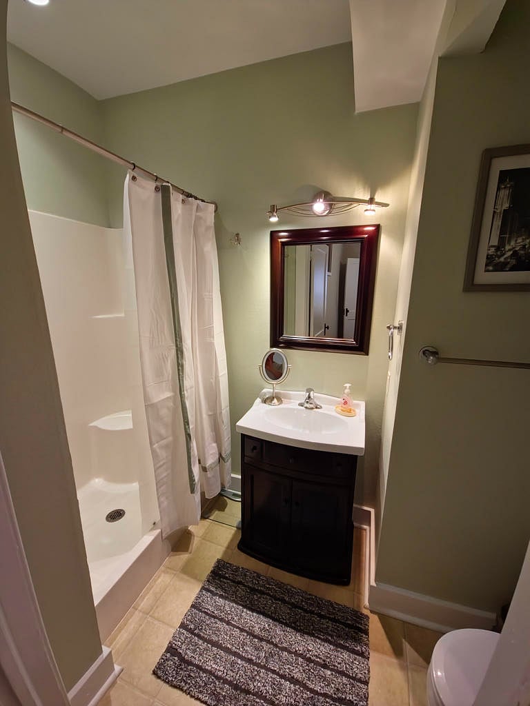 Furnished Finder property 415918_3 photo 8