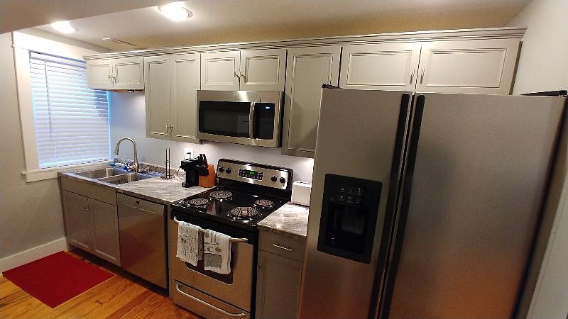 Furnished Finder property 415918_9 photo 3