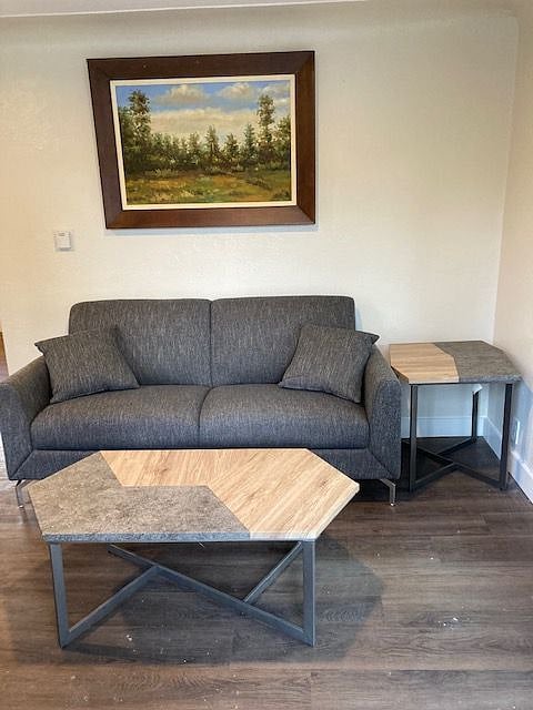 Furnished Finder property 415924_1 photo 3