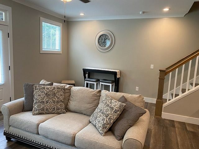 Furnished Finder property 415930_1 photo 28