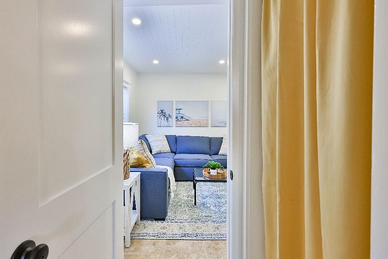 Furnished Finder property 415933_1 photo 8