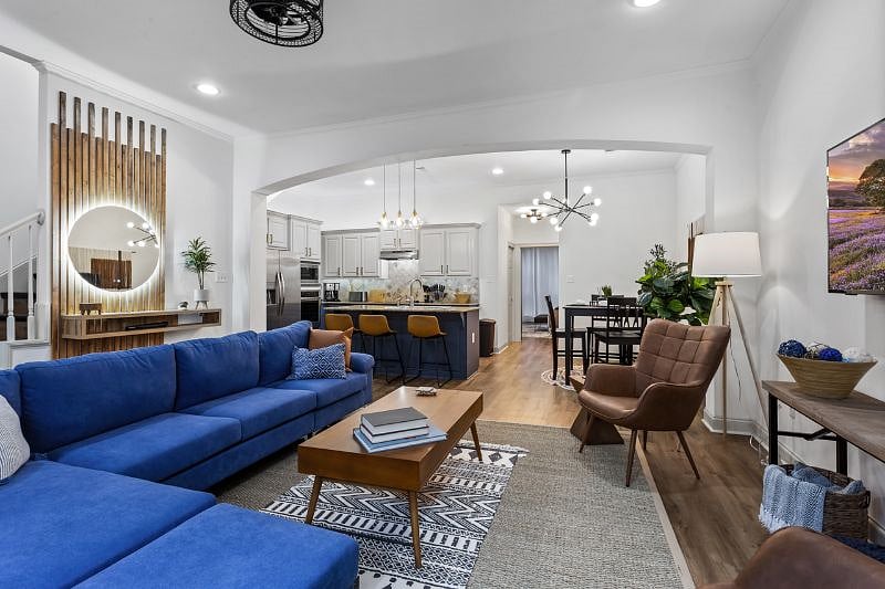 Furnished Finder property 416000_1 photo 1
