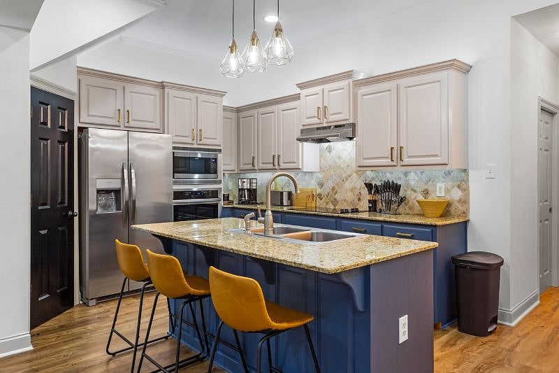 Furnished Finder property 416000_1 photo 25