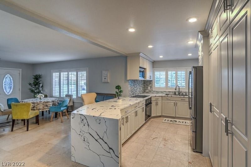 Furnished Finder property 416003_1 photo 1