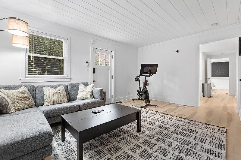 Furnished Finder property 416005_1 photo 6