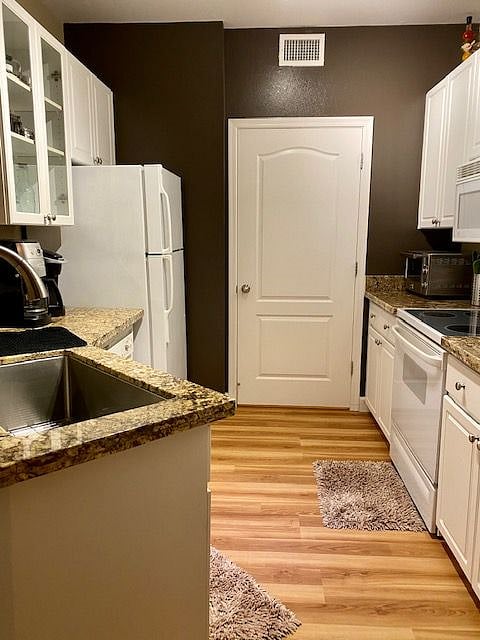 Furnished Finder property 416063_1 photo 10
