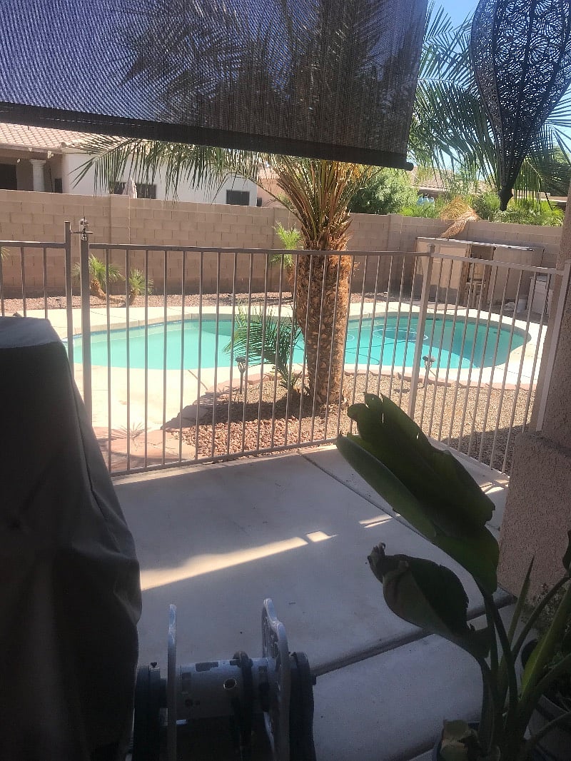 Pool steps away.