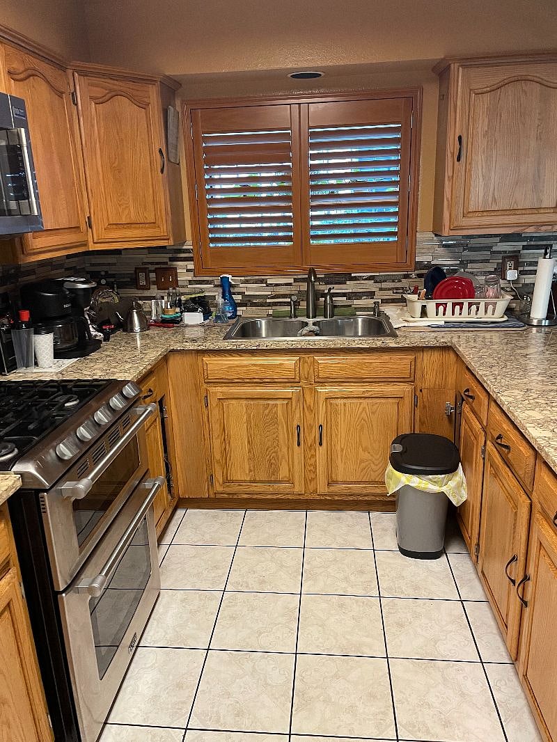 Furnished Finder property 416112_1 photo 8