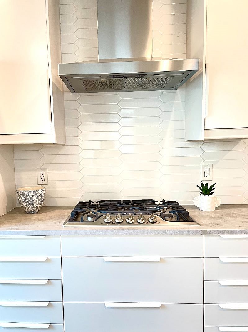 Five burner stove + hood