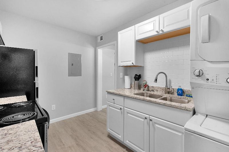Furnished Finder property 416209_1 photo 30