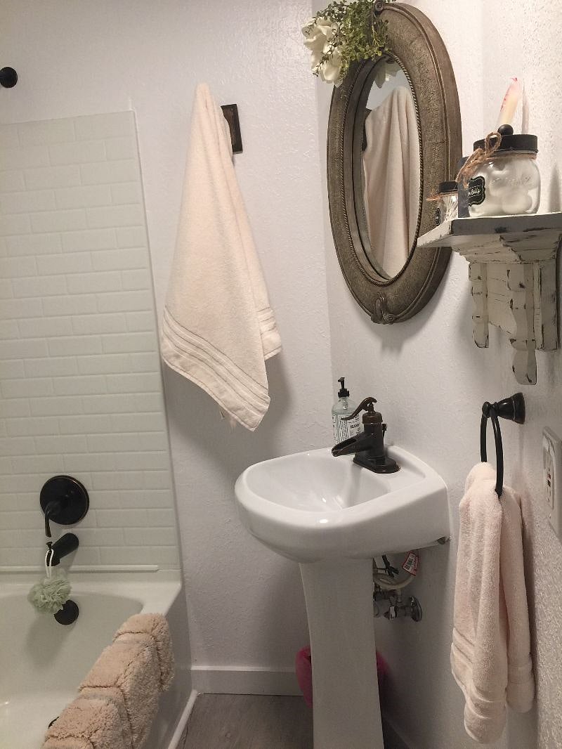 2nd bathroom