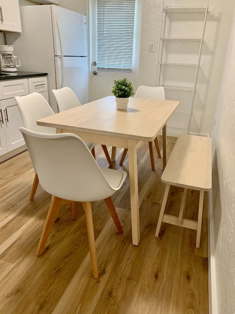 Seating for 6