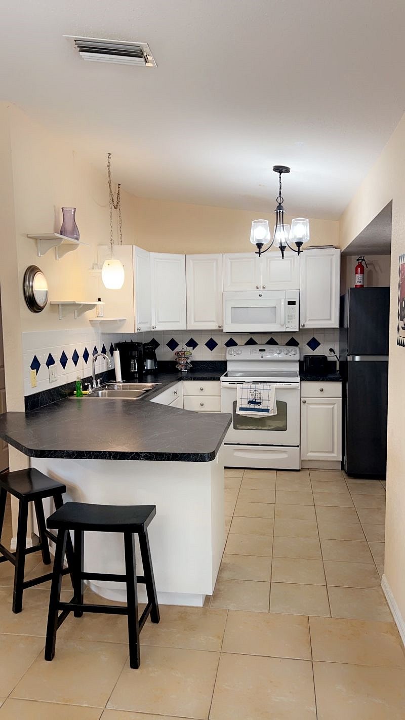 Furnished Finder property 416293_1 photo 6