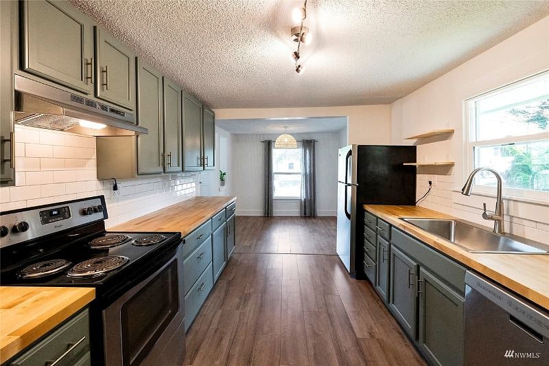 Furnished Finder property 416337_1 photo 7