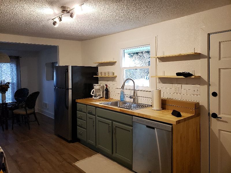 Furnished Finder property 416337_1 photo 14