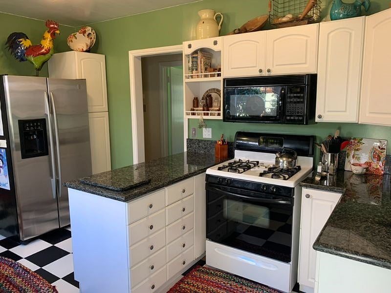Furnished Finder property 416367_2 photo 17