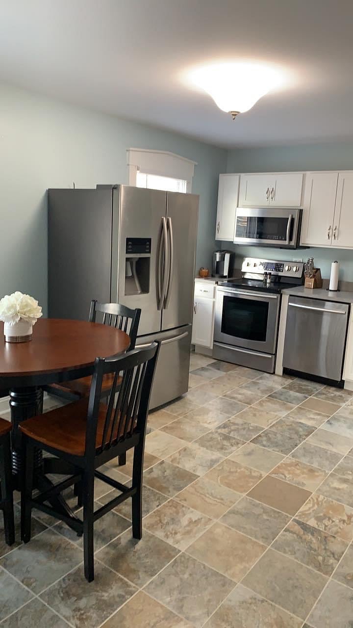 Furnished Finder property 416513_1 photo 3