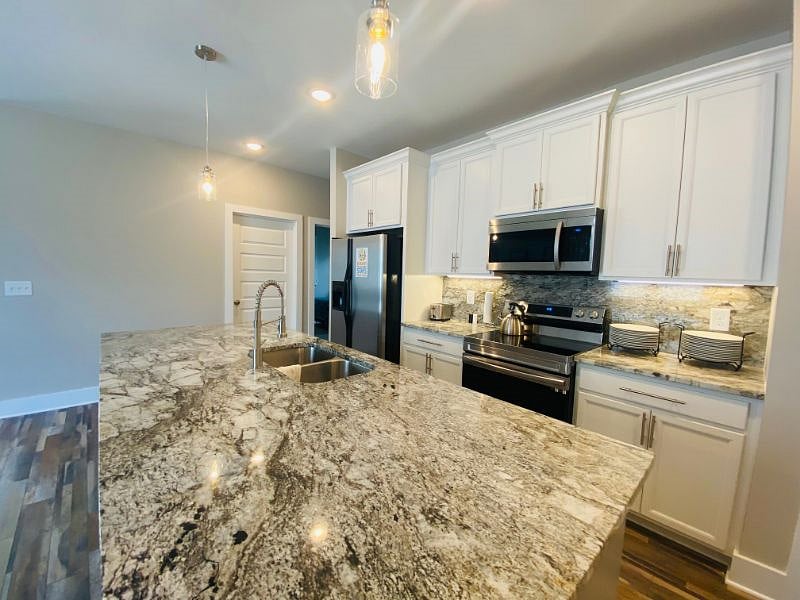 Furnished Finder property 416550_1 photo 6