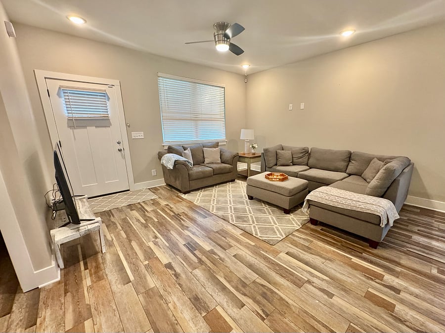 Furnished Finder property 416550_1 photo 3