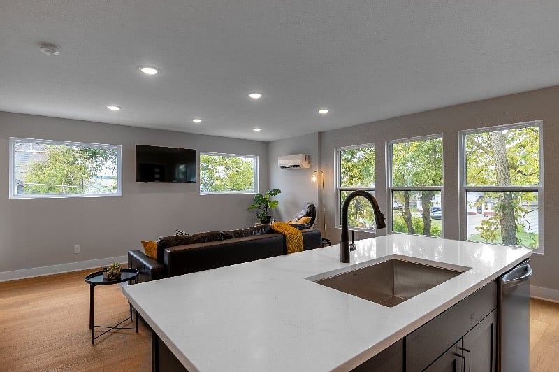 Furnished Finder property 416552_1 photo 3