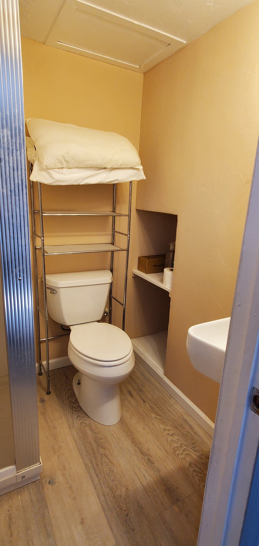 Furnished Finder property 416571_2 photo 8