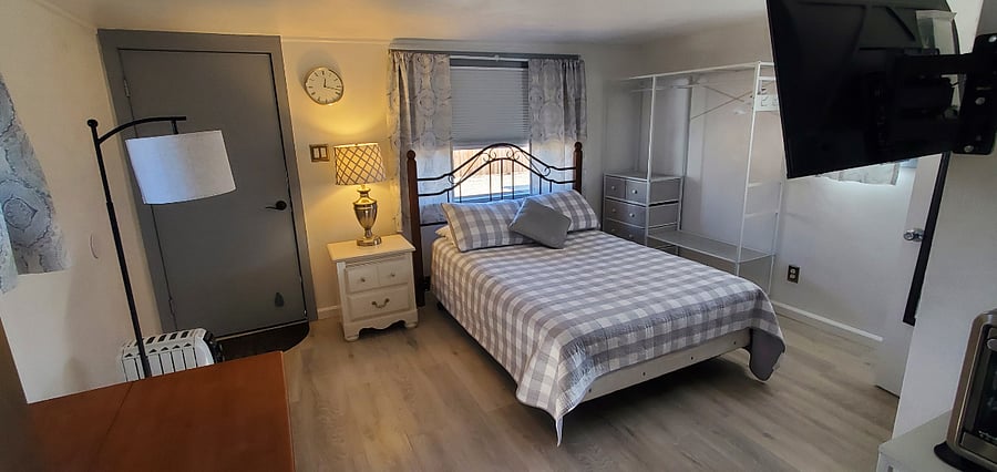 Furnished Finder property 416571_2 photo 9