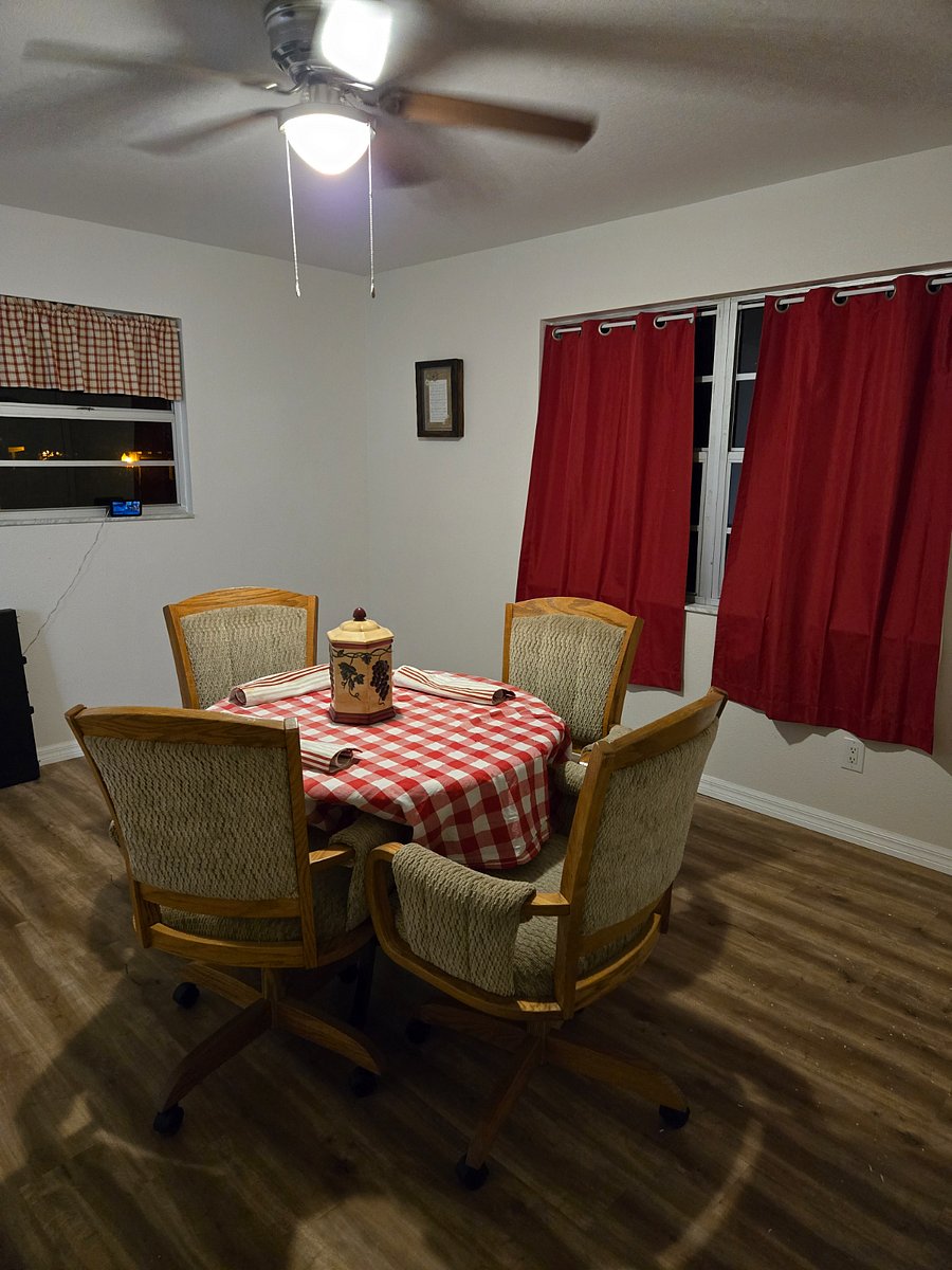 Furnished Finder property 416593_1 photo 17