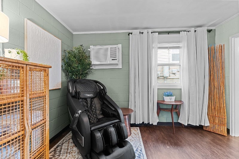 Relax in the zero gravity massage chair in the "zen den" anytime you like!