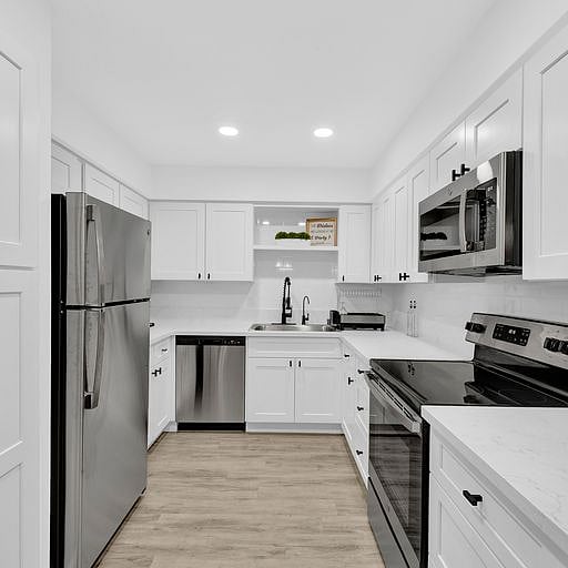 Furnished Finder property 416603_1 photo 8
