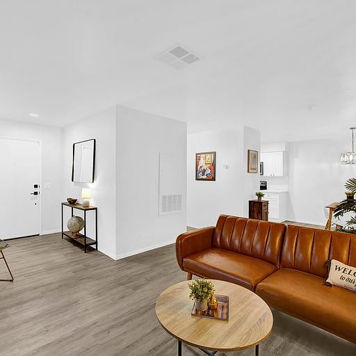 Furnished Finder property 416603_1 photo 4
