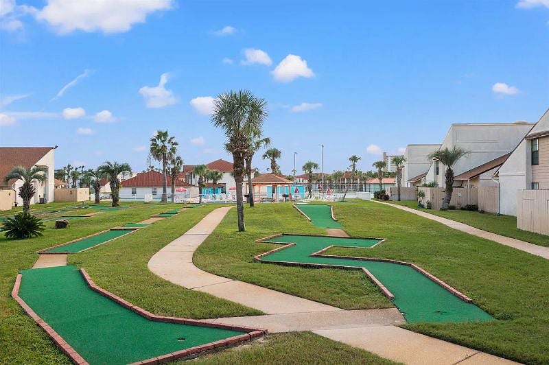 18-Hole Mini Golf Course