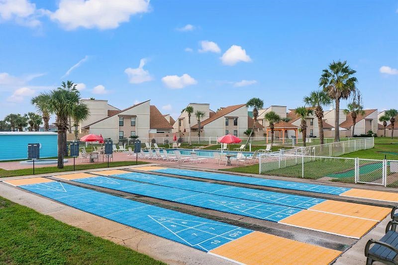 Shuffleboard Courts
