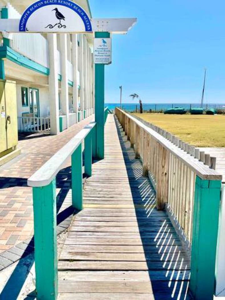 Deeded Access To The Beach Across The Street From Horizon South Gated Entrance