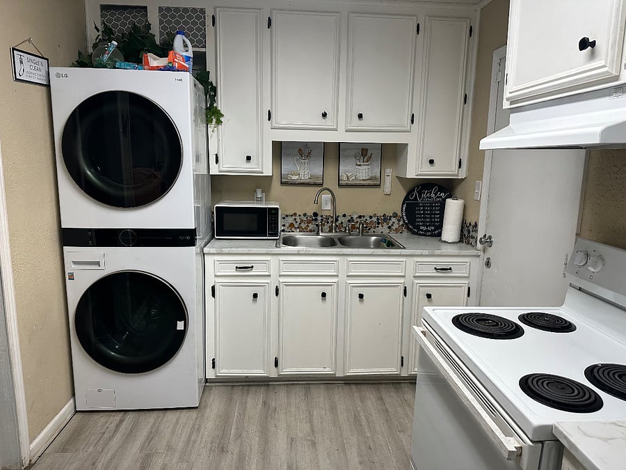 Furnished Finder property 416738_1 photo 33