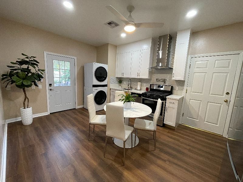 Furnished Finder property 416739_1 photo 11