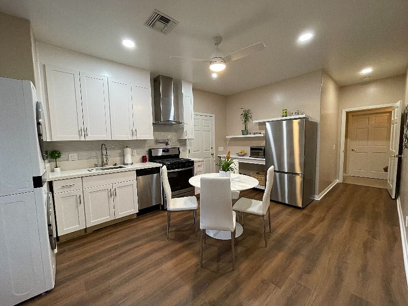 Furnished Finder property 416739_1 photo 12