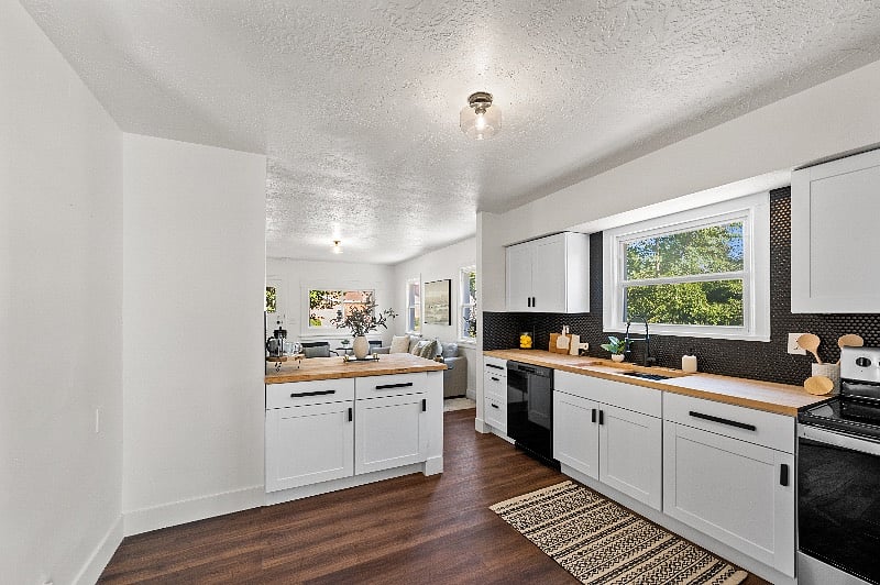 Furnished Finder property 416845_1 photo 3