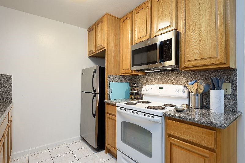 Furnished Finder property 416852_1 photo 6