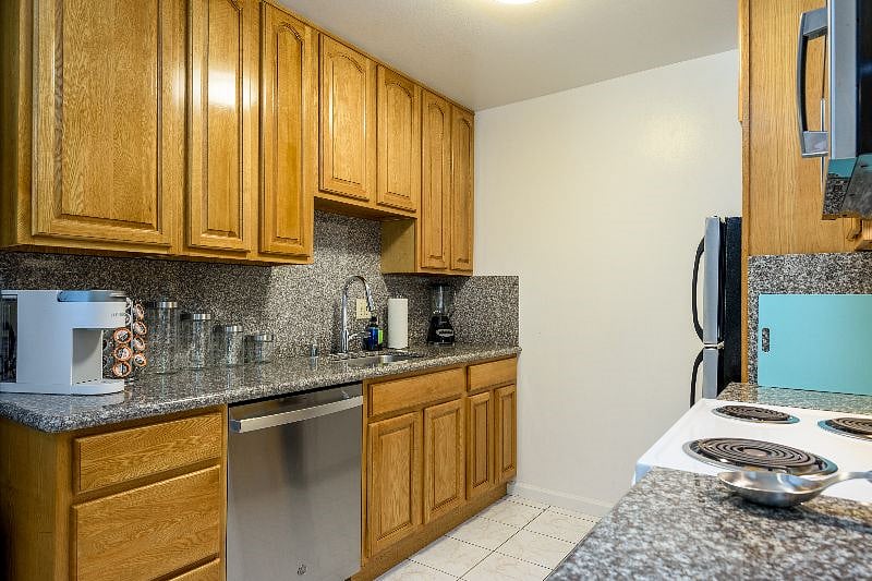 Furnished Finder property 416852_1 photo 5