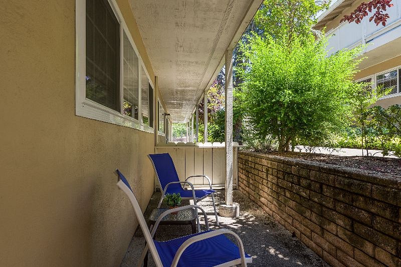 Furnished Finder property 416852_1 photo 10